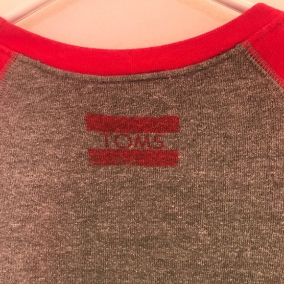 💋4/20 2006 Toms one for one boyfriend baseball sweatshirt - Picture 3 of 6